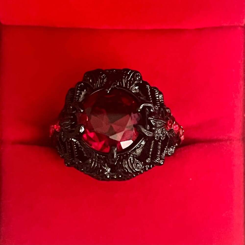 Gothic Black Metal Red Crystal Centipede Statement Ring Size 9-Unisex
